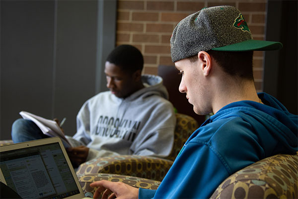 UWGB Students studying