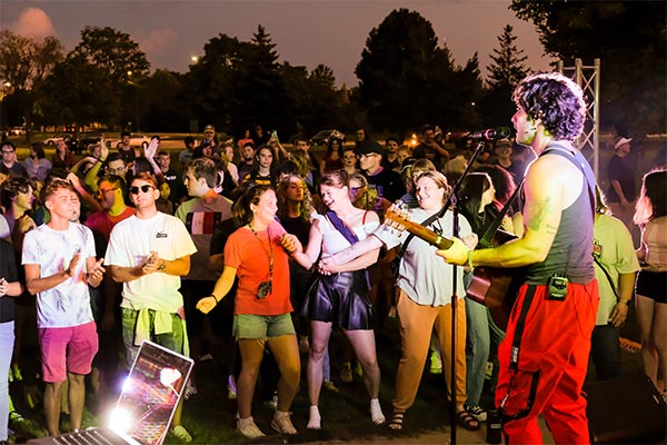 UWGB Welcome Week live band at phoenix park