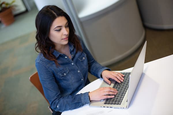 Yasmine, a student, using a computer