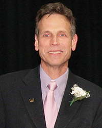 David T. Muench