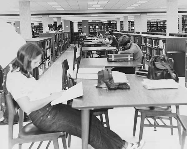 UWGB Library in the Instructional Services Buildilng.