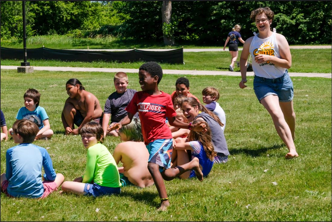 Kids running in a circle