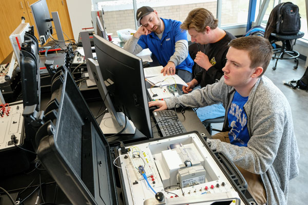 Mechanical Engineering Tech students build an interface mechatronic system
