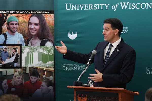 Scott Walker speaks at UW-Green Bay