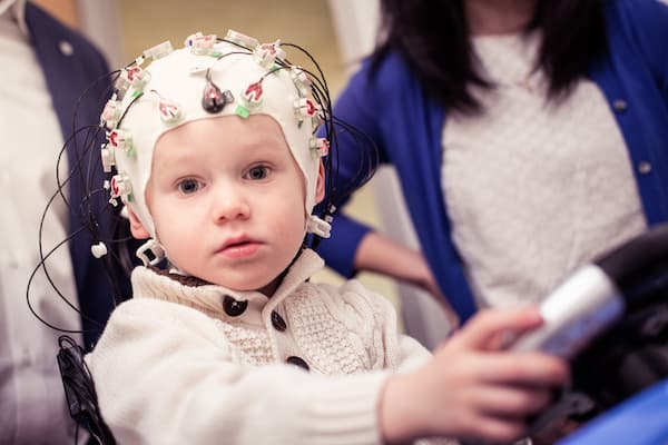 Child receiving eeg study