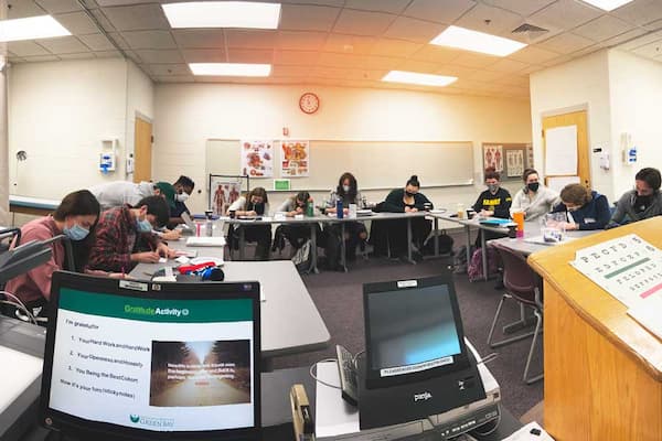 Students attend supervision meeting