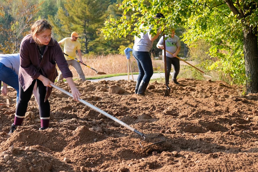 Volunteers at UW-Green Bay Day of Service