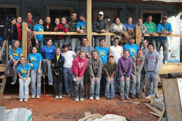 Greater Green Bay Habitat for Humanity volunteer group