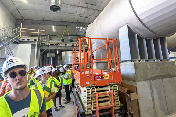 Students visit environmental engineering work site