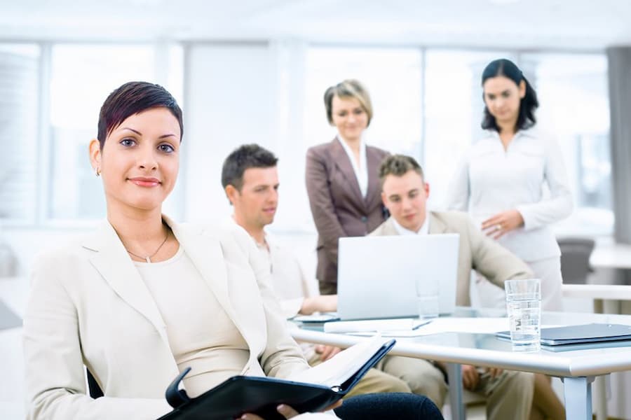 business-team-in-meeting