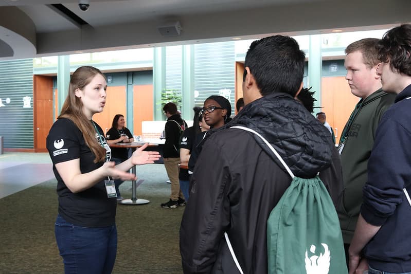 UW-Green Bay admissions employee Katelyn Dolezal speaks to students on a tour.