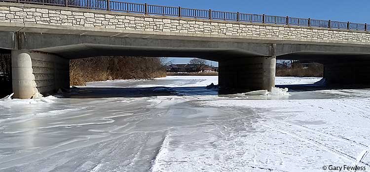 East River, Brown County