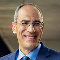Mike Alexander Rector de UW-Green Bay