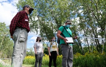 Students set up radio telemetry to test organisms after they have been tagged