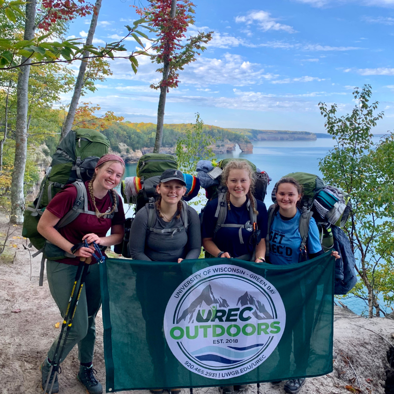 Students on UREC outdoor adventure