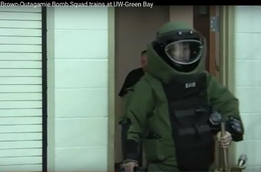 Officer in bomb suit
