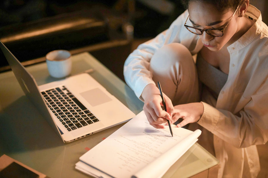 Student attends online class