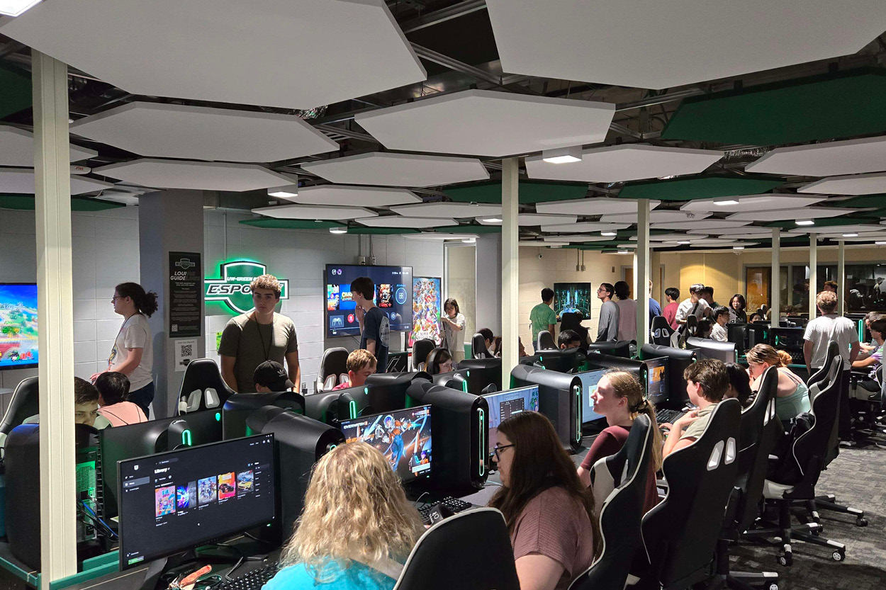 A packed Esports lounge