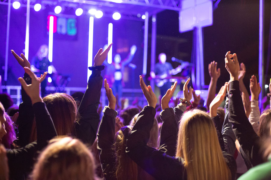 Students attend concert put on by Good Times Programming