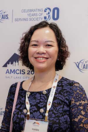 Hanh Le