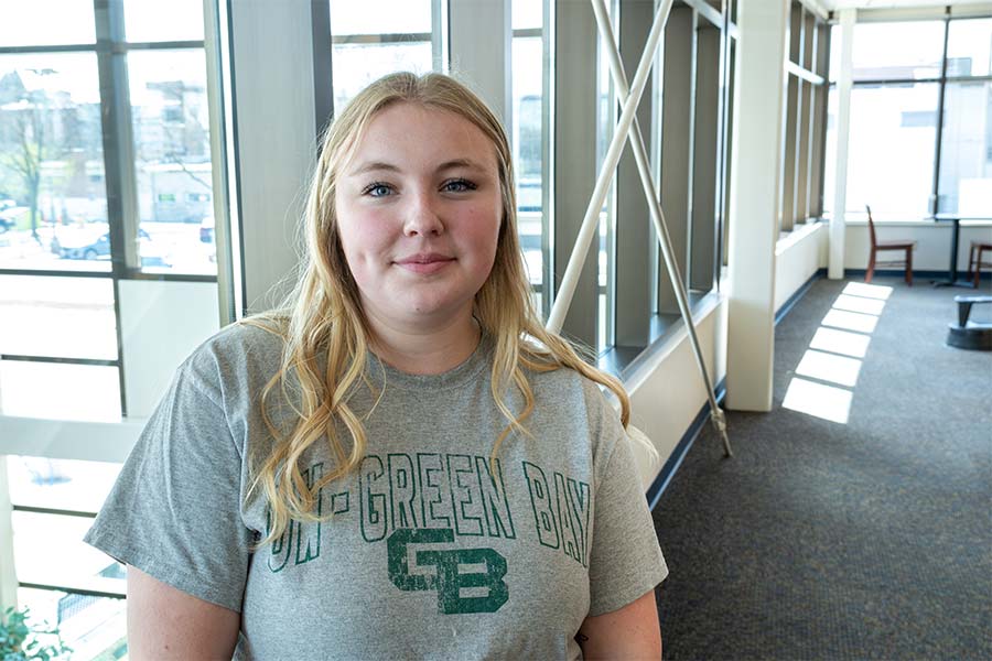 Elizabeth Wilson, a Community Health Education major at the Fond du Lac publc library