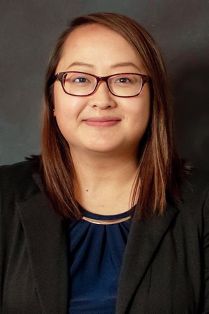 Business Professional Advisor Mai Yang