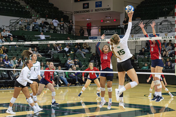 UW-Green Bay women's volleyball game