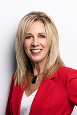 Instructor Laurie Butz