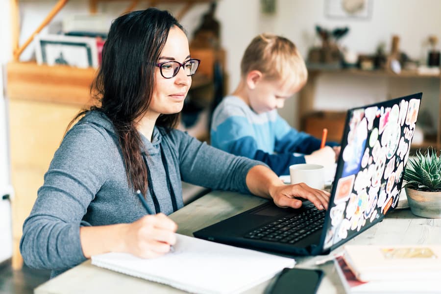 Student attends class online with child by her side