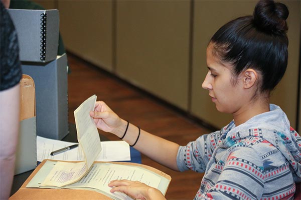 UWGB student in Everybody Dies class uses archives source materials